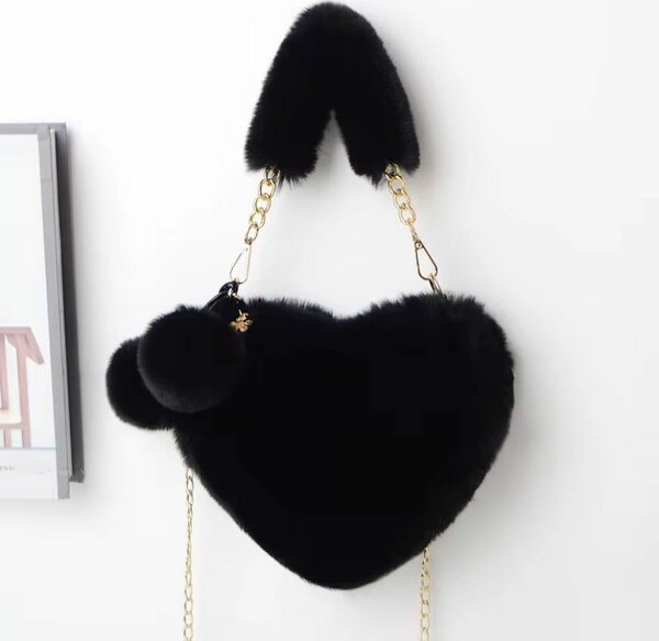 Sac en forme de cœur en peluche
