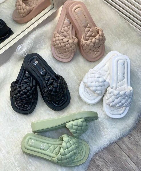 Women's slippers