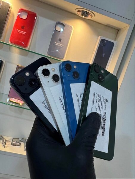 iPhone 13 simple