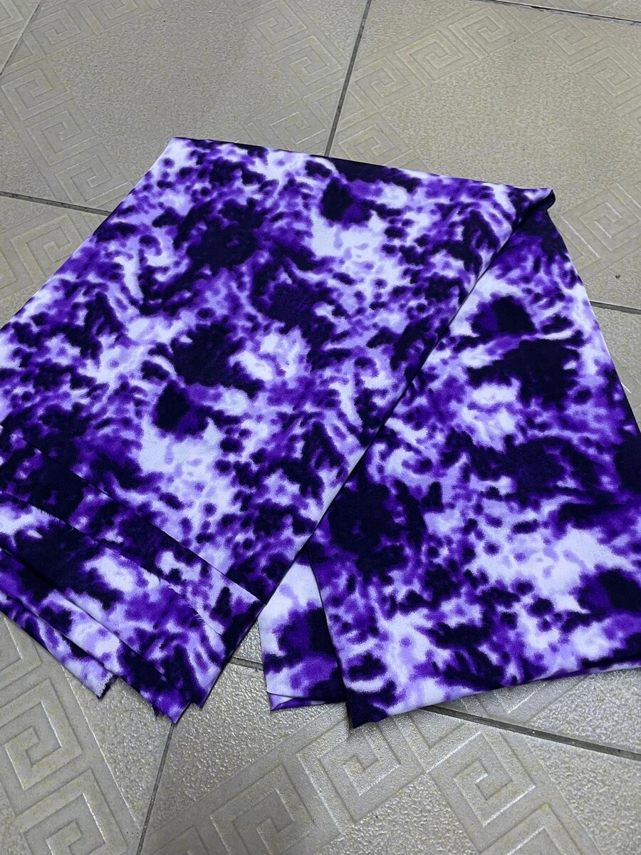 Tissu tie-dye vibrant