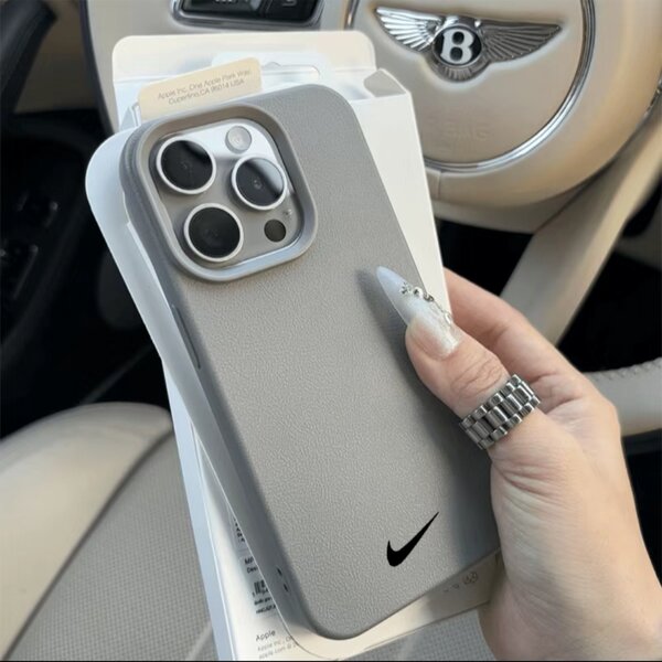 Новое поступление на чехолы NIKE