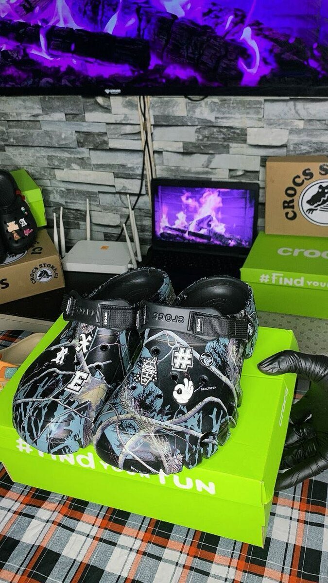 Crocs