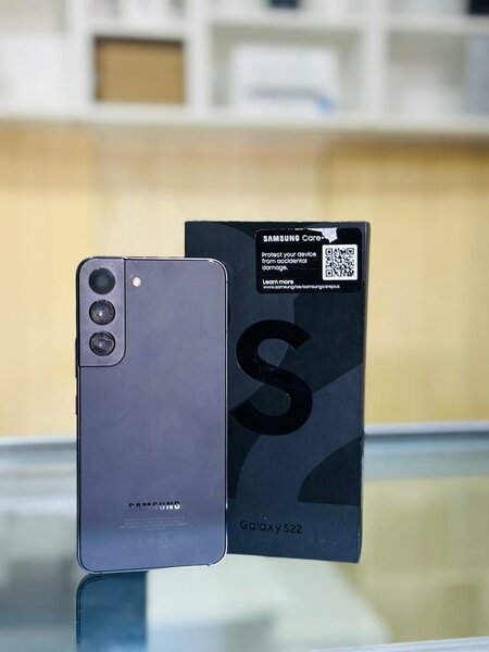 Samsung S22