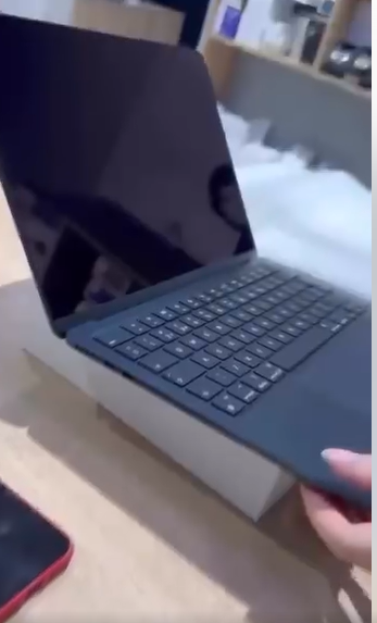 MacBook Air M3 SSD 256G 8GB
