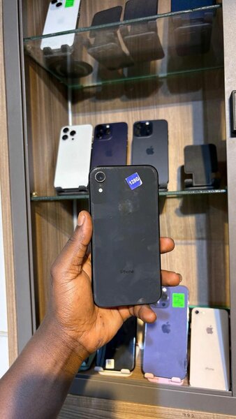 iPhone XR