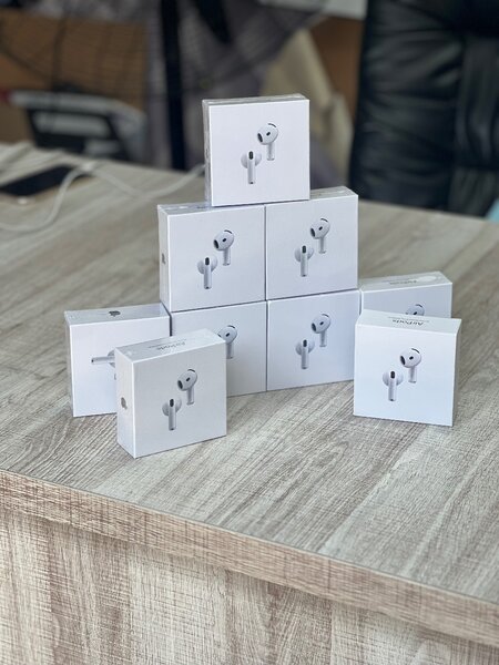 AirPods 4