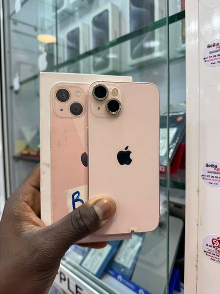 iPhone 13 simple