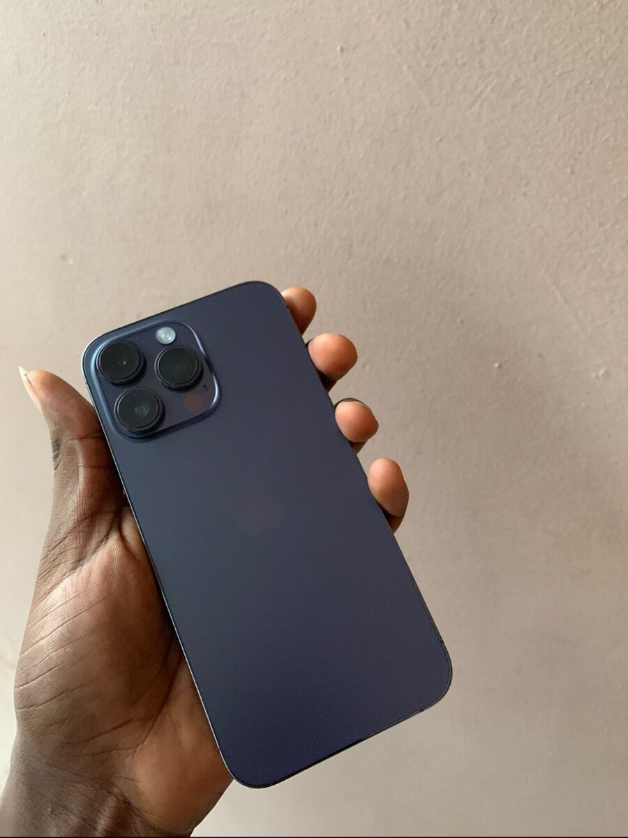 iPhone 14promax max 256gig bh89 eSIM unlocked 11k negotiable