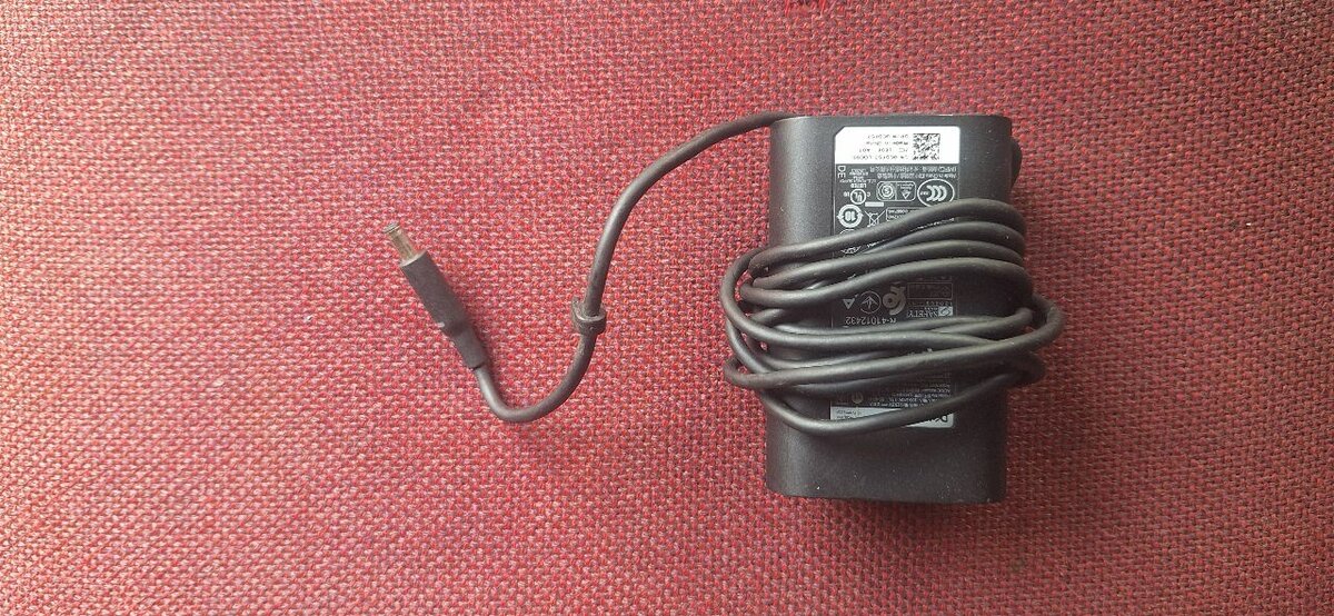 CHARGEUR DELL