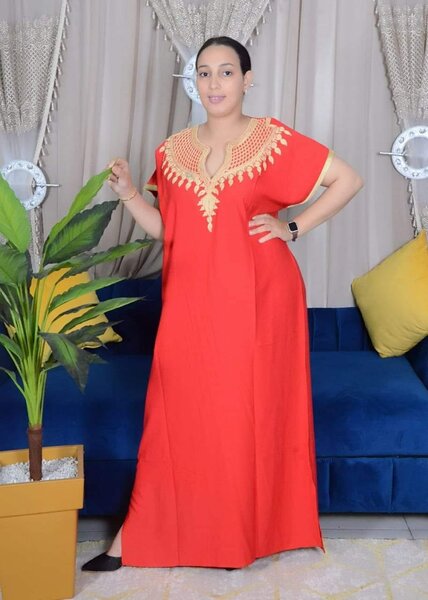Boubou marcocain écarlate avec de l'or