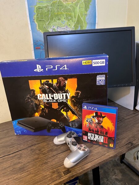 PlayStation 4 slim