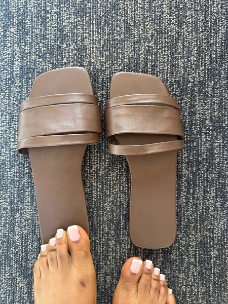 Daisy slippers