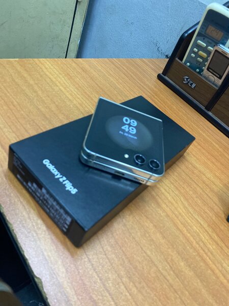 Samsung fliP 5