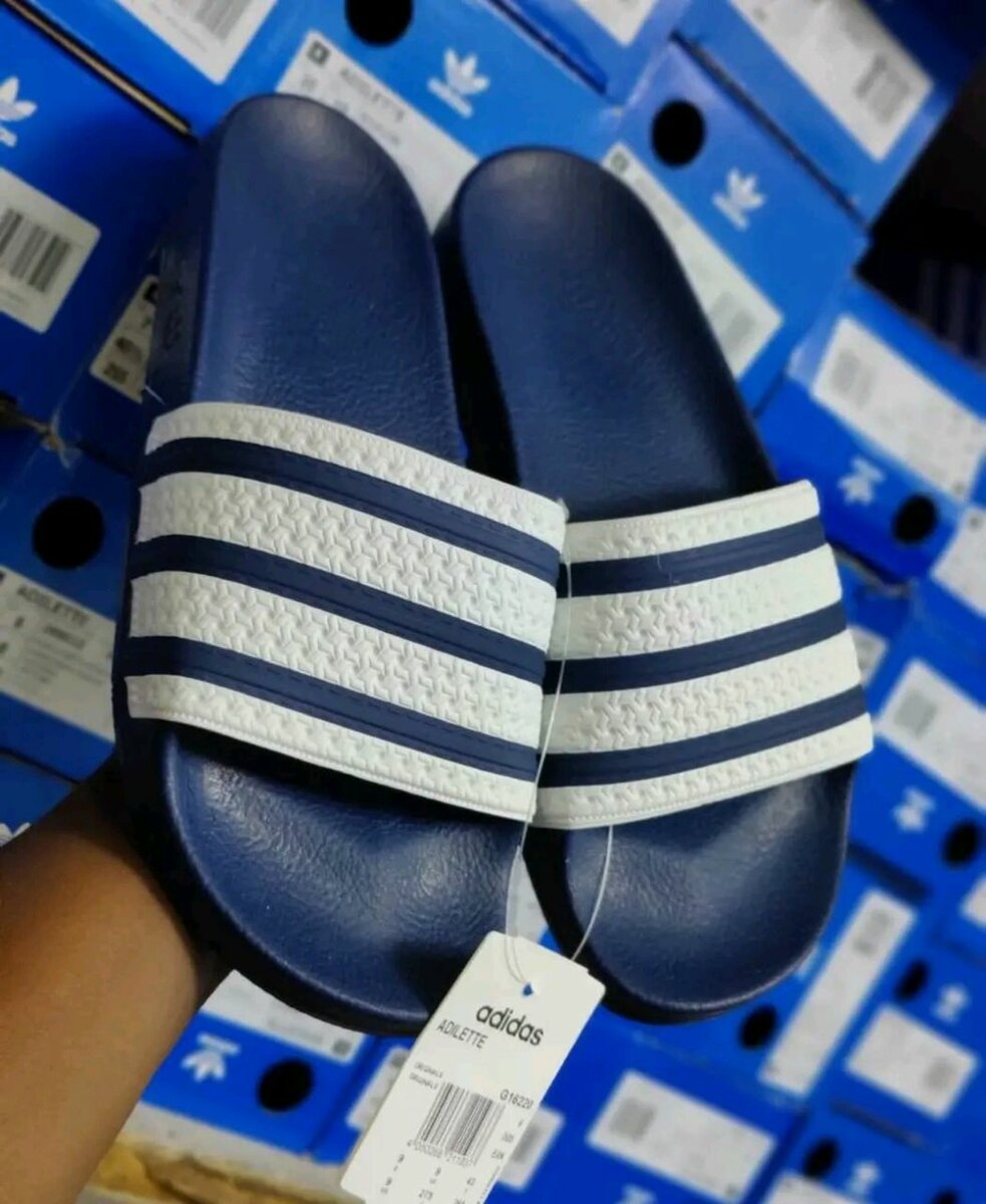 Claquettes Adidas confortables
