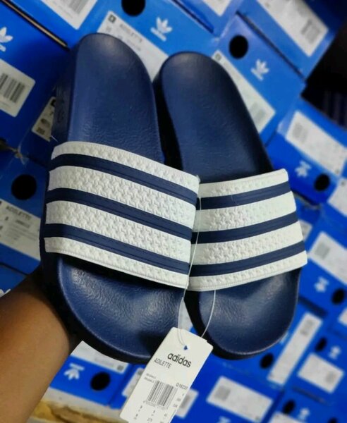 Claquettes Adidas confortables