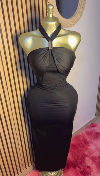 Robe Halterneck Élegante Noire