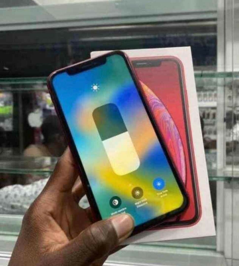 iPhone 12 simple