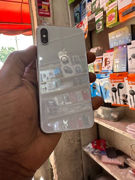 iPhone X