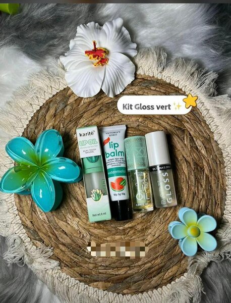 Kit gloss girly