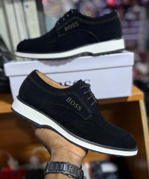 Chaussures Derby en daim élégantes