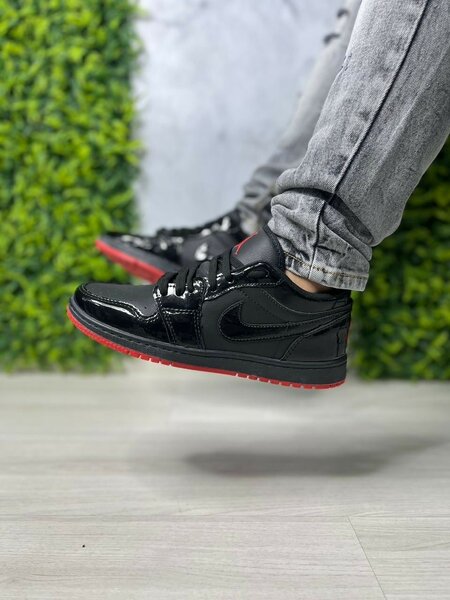Air Jordan 1 low