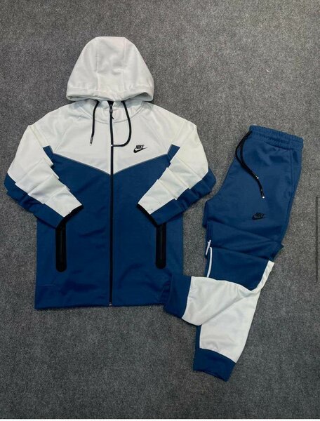 NIKE TECH SURVÊT