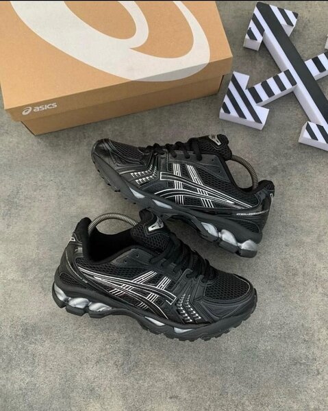 Chaussures de course ASICS