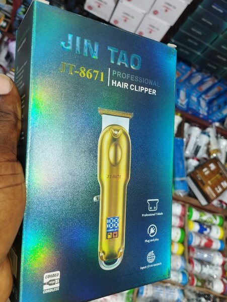 Tondeuse rechargeable à 6500fr