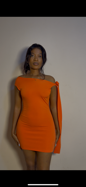 Robe Orange Épaule Dénudée