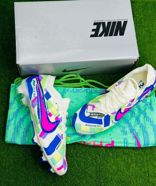 Soccer boots