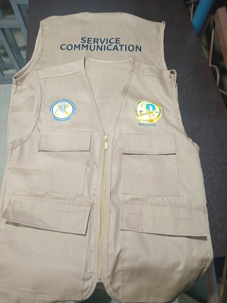 Gilet utilitaire beige pratique