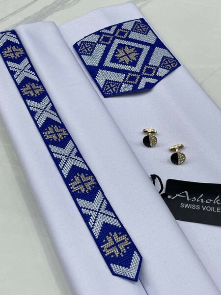Tissus  hommes Avec broderie intégrée