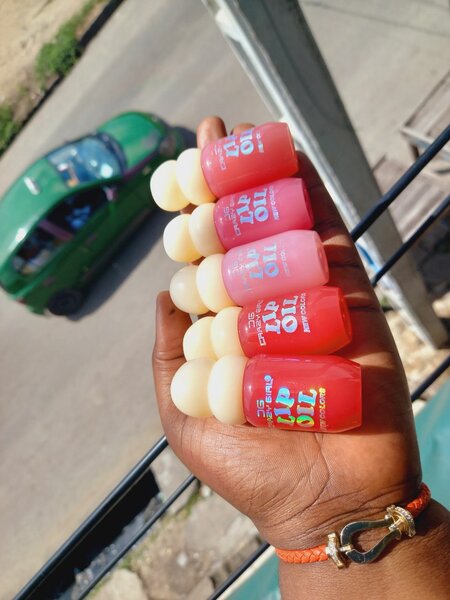 1 gloss