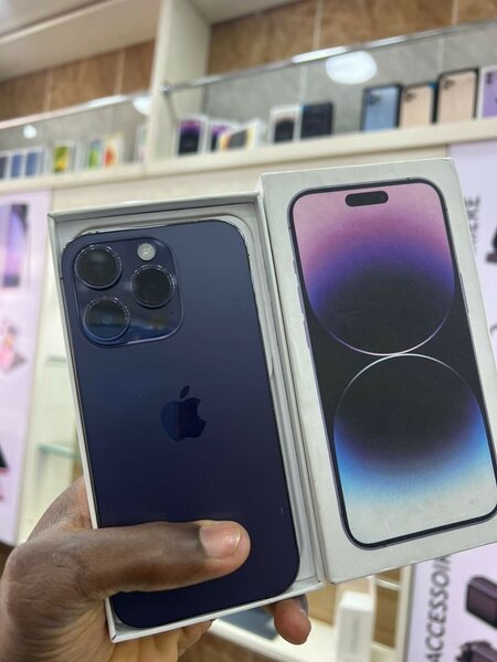 iPhone 14 pro 128g très propre