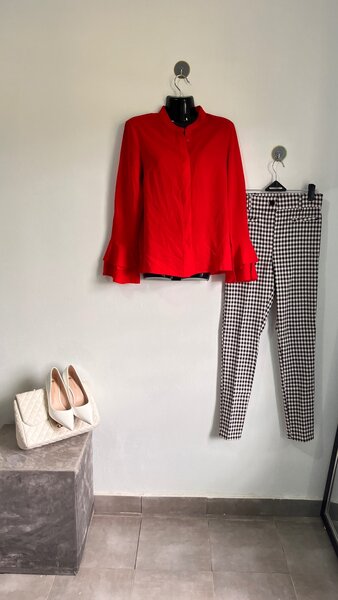 Ladies top and down
