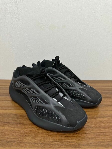 Yeezy v3