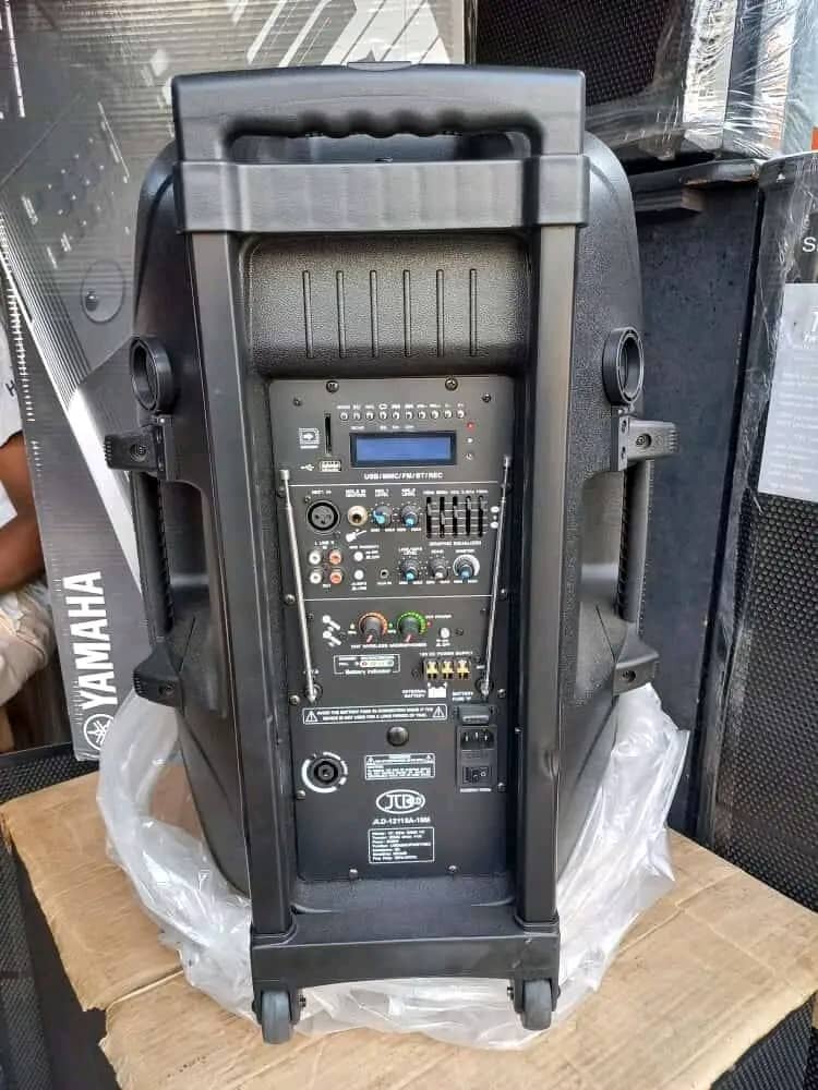 Baffle amplifié
