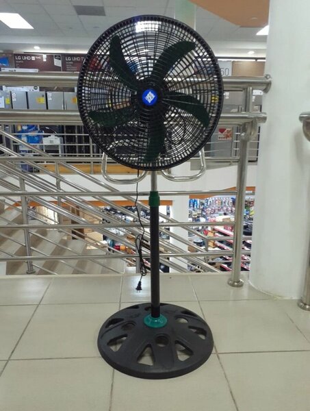 Standing fan