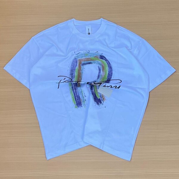 T- shirt