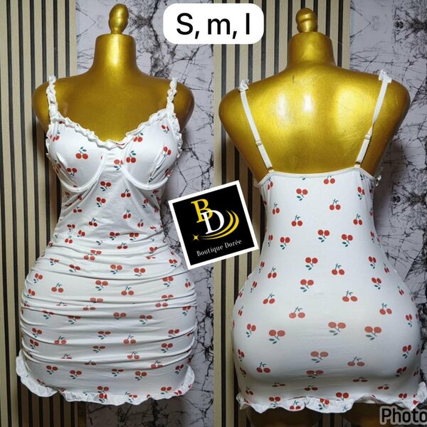 Robe cerise