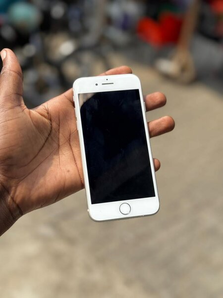 iPhone 8