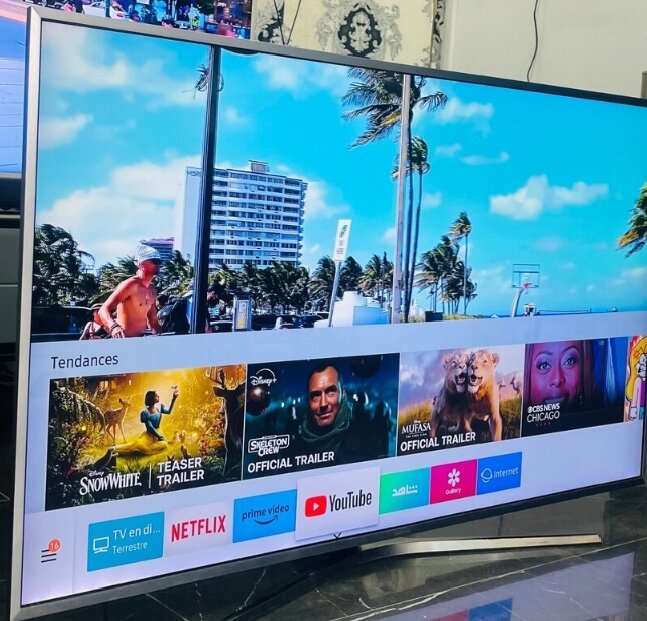 Smart TV UHD 4K avec Wi-Fi