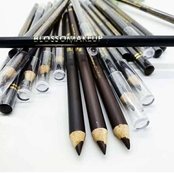 Traceur de sourcils et crayons