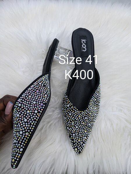Zara thrift shoes