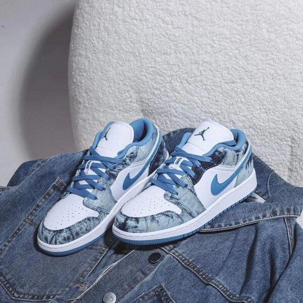Air Jordan 1 Low-Washed Denim