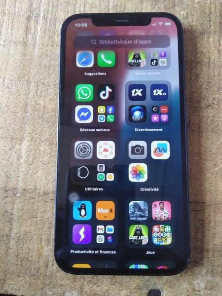 iPhone 12 simple