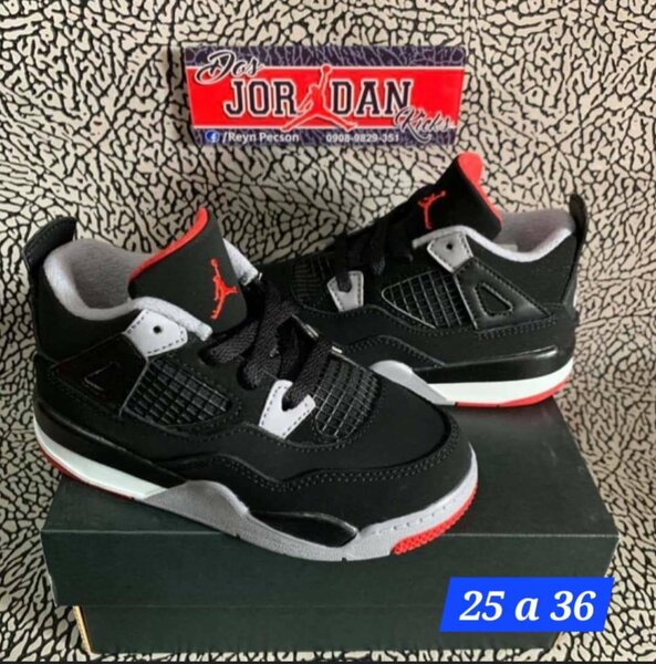Chaussures enfant air Jordan  4