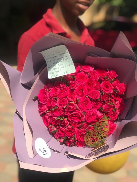 60 stem pink rose