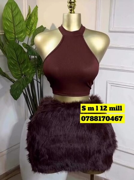 Ensemble élégant top et jupe