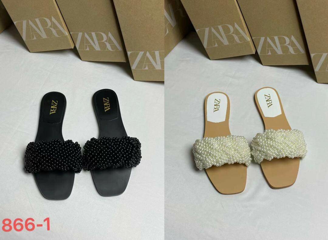 Ladies slippers